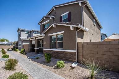 Main picture of Albany Village