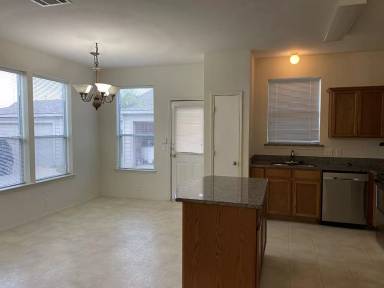 Main picture of 10644 Astor Dr