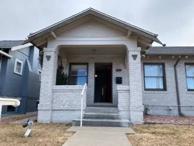 Main picture of 2362 S Broadway