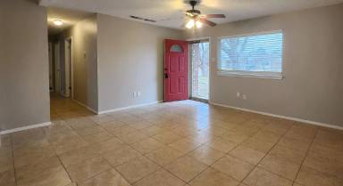 Main picture of 4530 Marshall St