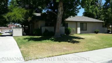 Main picture of 6904 N Half Moon Dr