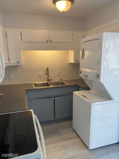 Main picture of 3425 Sandner Ct