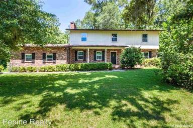 Main picture of 3440 NW 15th Pl