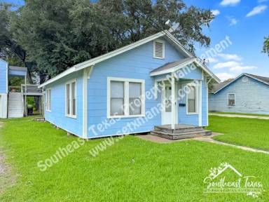 Main picture of 6129 Howe St