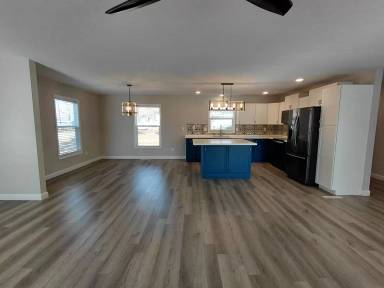 Main picture of 1718 Sanders Rd