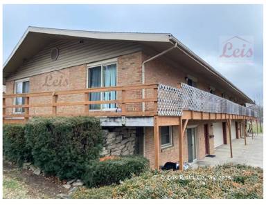 Main picture of 903 E Main St