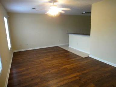 Main picture of 2000 Longview Ct
