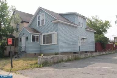 Main picture of 216 1st St N