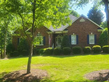 Main picture of 2113 Fox Hunt Dr
