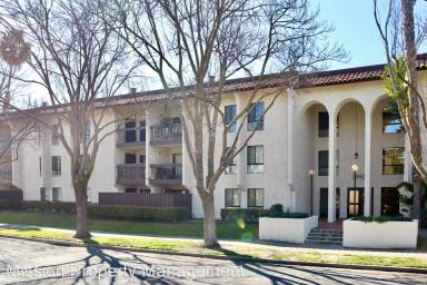 Main picture of 39821 Cedar Blvd