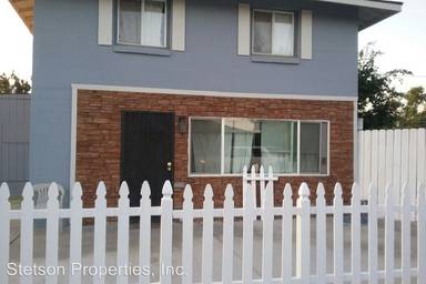 Main picture of 300 N Lotas St