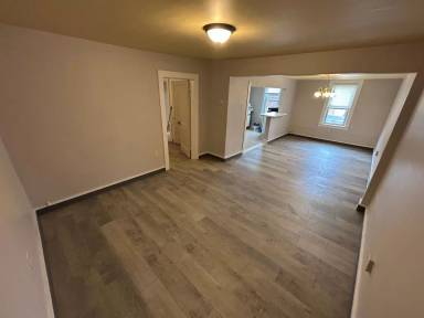 Main picture of 1511 Maple Ave