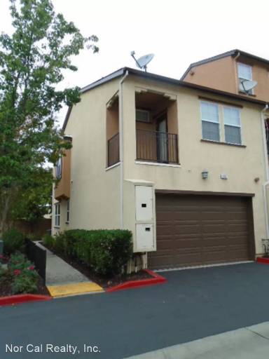 Main picture of 3903 Forest Cir