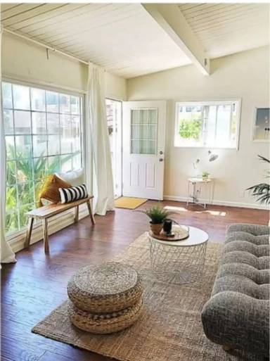 Main picture of 834 3rd St