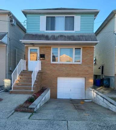 Main picture of 743 Cleveland Ave
