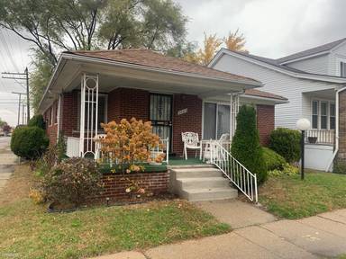 Main picture of 5005 Yemans St