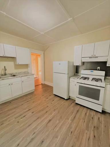 Main picture of 17 Boylston St