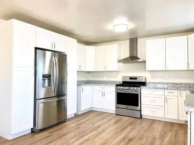 Main picture of 354 Monroe St