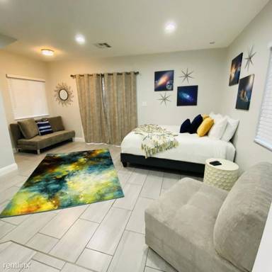 Main picture of W West Ave