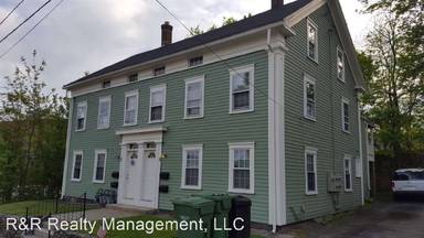 Main picture of 3 1/2 Forest St