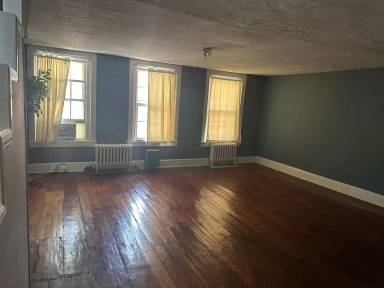 Main picture of 308 Delancey St