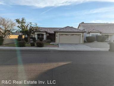 Main picture of 651 E Jasper Dr