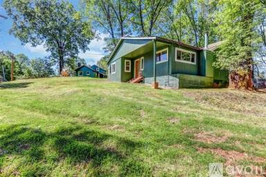 Main picture of 995 Drynan Ln
