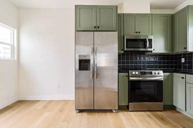 Main picture of 1953 Emerald St
