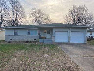 Main picture of 1732 S Grant Ave