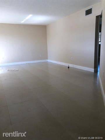Main picture of Paradise At Dadeland Condo