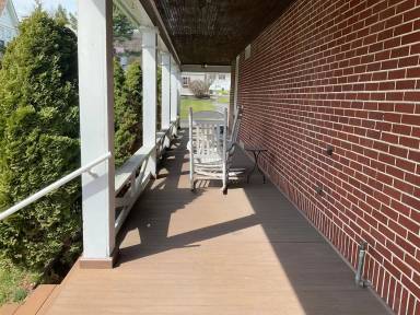 Main picture of 112 W Main St