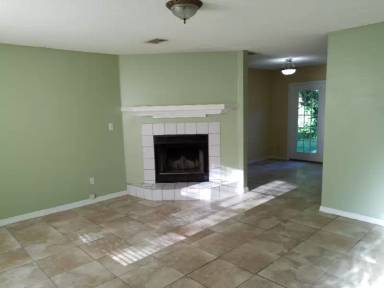 Main picture of 200 Valencia St
