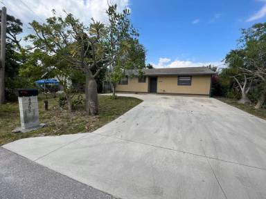 Main picture of 4265 Narcissus Ave