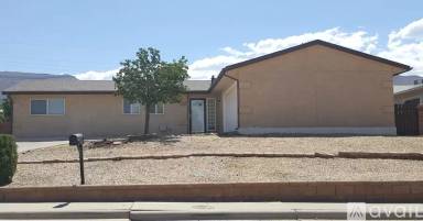Main picture of 1822 Pontiac Dr