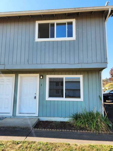 Main picture of 660 Kelly St