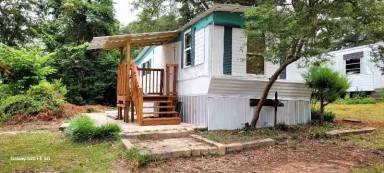 Main picture of 205 Holt Ave