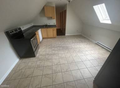 Main picture of 2727 N Ridgeway Ave