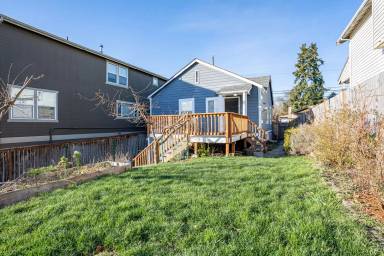 Main picture of 2425 S Judkins St