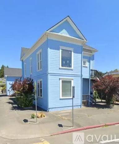Main picture of 804 Main St