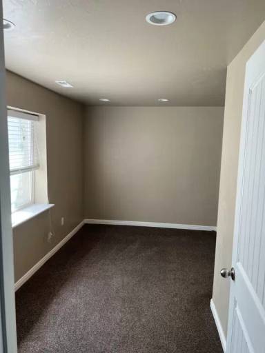Main picture of 871 W Prairie Dog Way