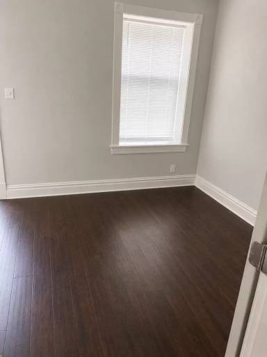 Main picture of 1017 S Boyle Ave