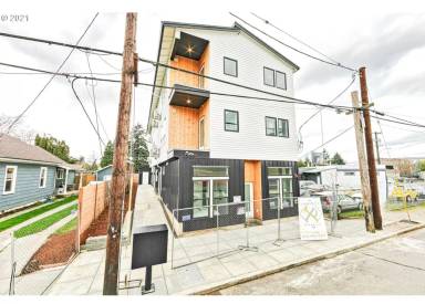 Main picture of 4415 SE 61st Ave