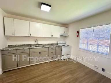Main picture of 3 Christopher St