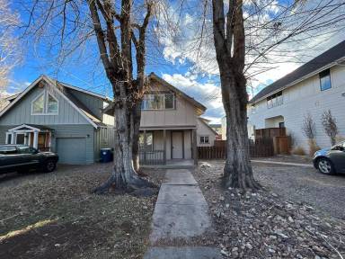 Main picture of 1039 NW Ogden Ave