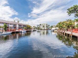 Main picture of Lakeview Townhomes Condo