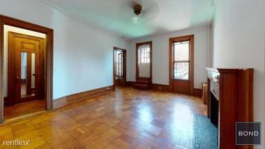 Main picture of 5 W 75th St