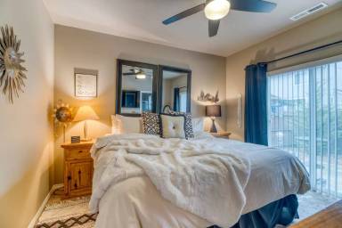 Main picture of 20341 Elaine Ln