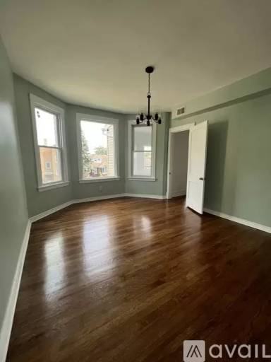 Main picture of 4152 W Nelson St