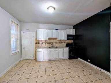 Main picture of 408 W Ruscomb St