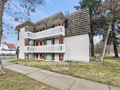Main picture of 1414 N Addison St